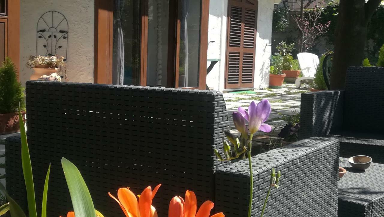 مبيت وإفطار ميتا Villino L'Aranceto Sorrentino المظهر الخارجي الصورة
